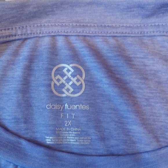 Two tone women's top - Picture 3 of 3